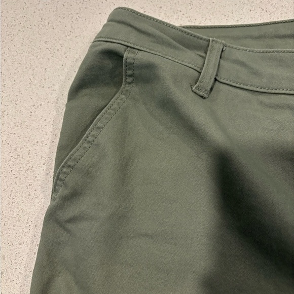 d. jeans Green Chinos Wide-Leg Cropped, NWT - Picture 3 of 7